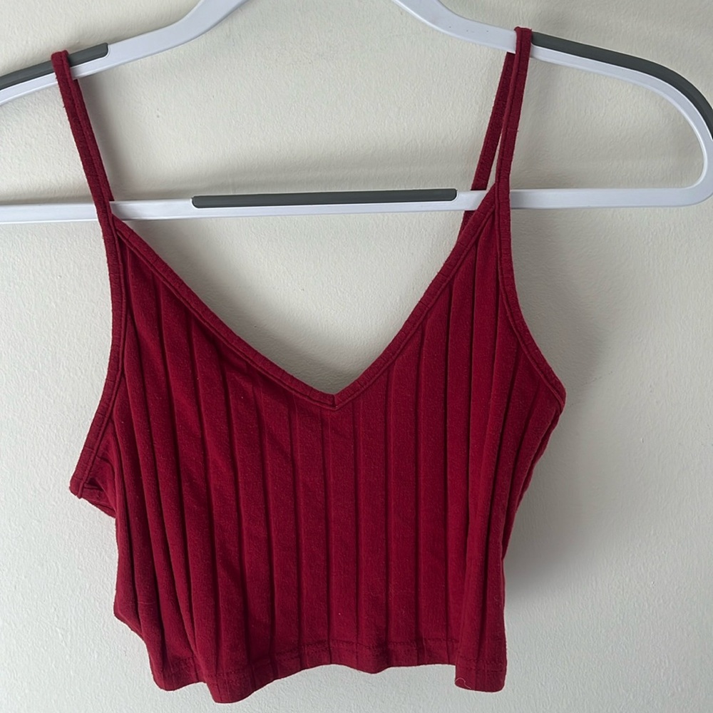 Cropped red tank top